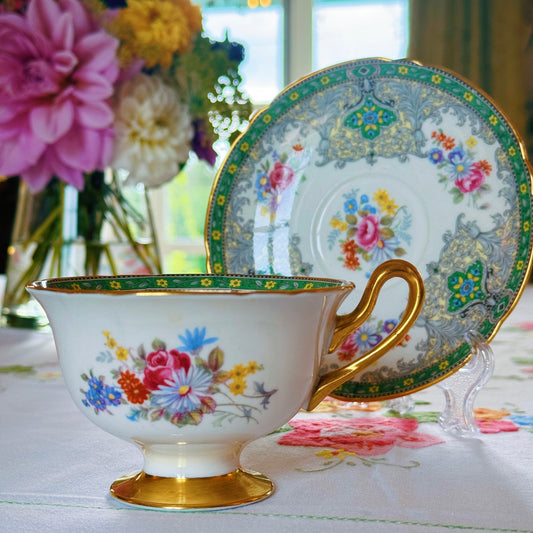 A Vintage English Teacup & Saucer